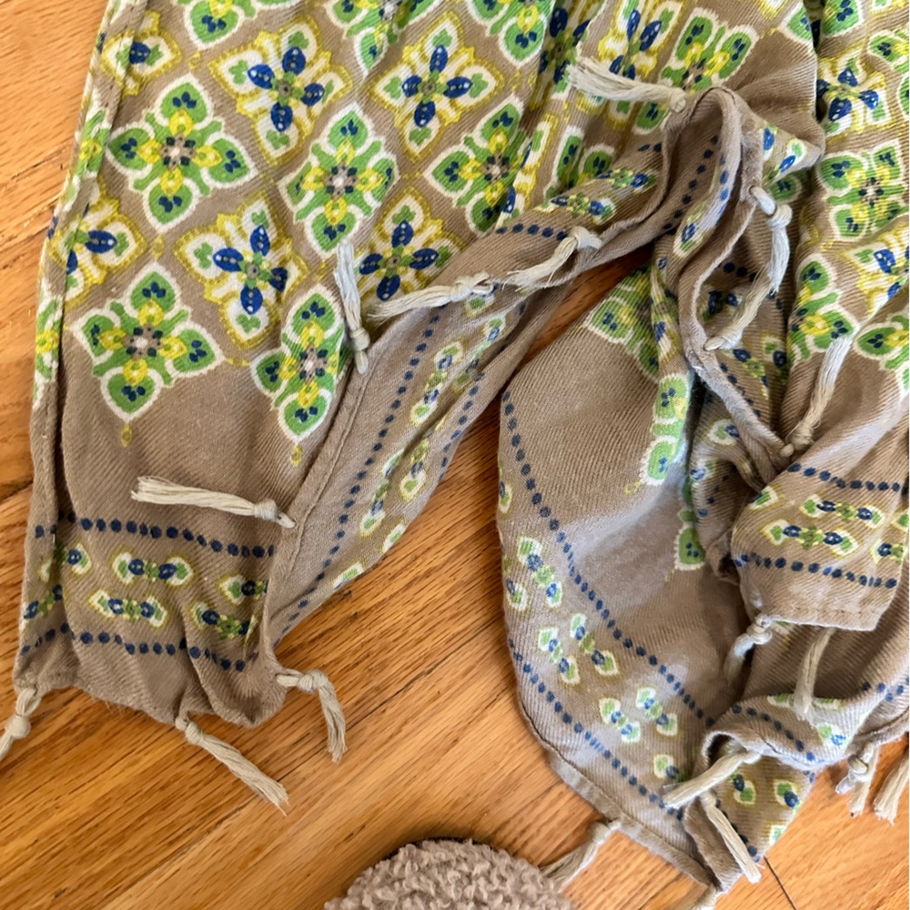 Scarf 🧣 - Picture 5 of 5